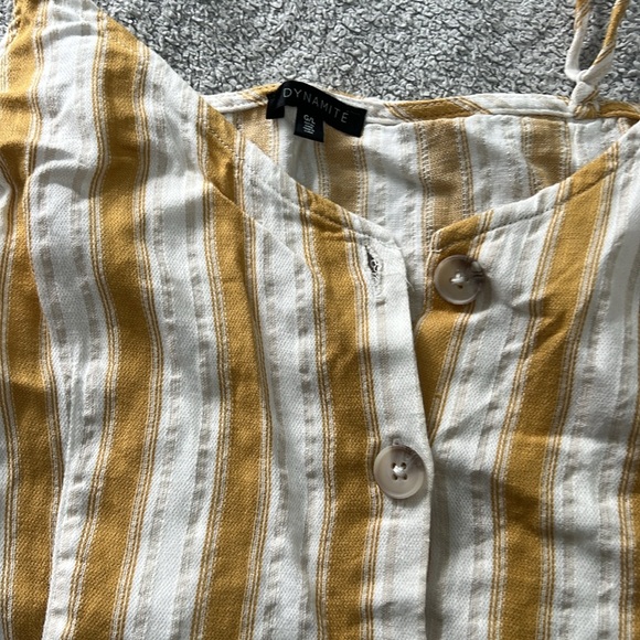 Women’s like new button up tank top! Size: large - Picture 2 of 6